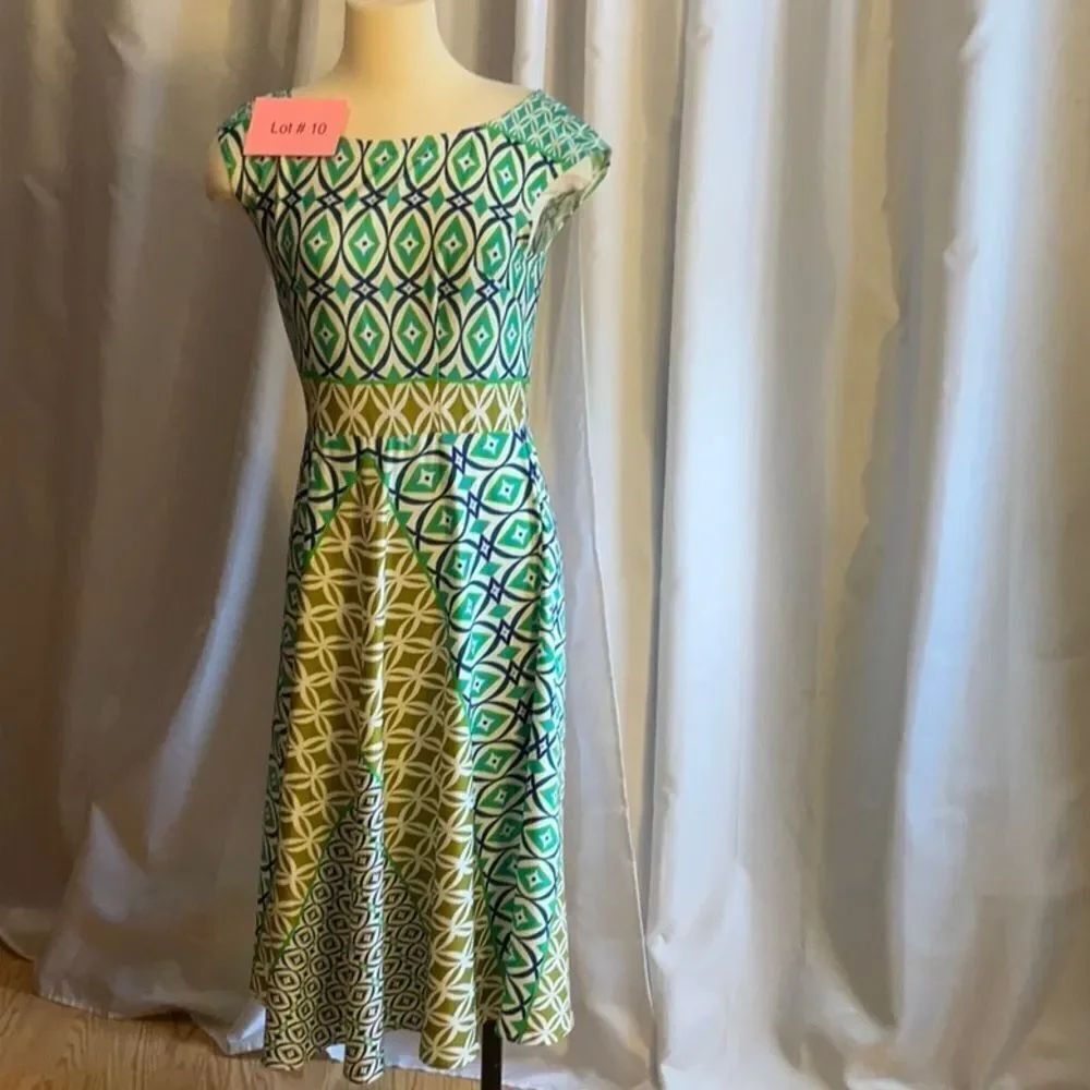 NWOT LONDON TIMES size 4 dress in geo pattern multicolored